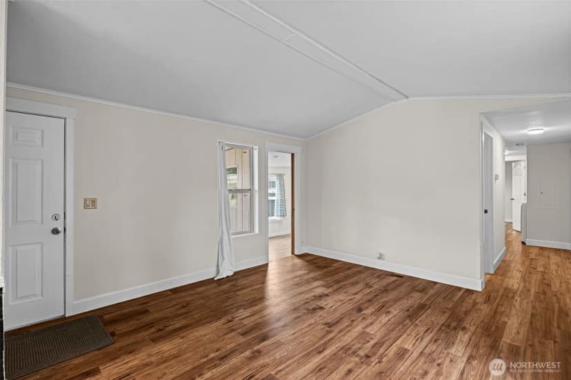Property photo for 10302 Lakeview Avenue Sw #42, Lakewood photo 9