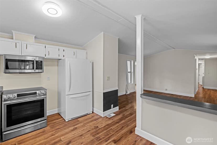 Property photo for 10302 Lakeview Avenue Sw #42, Lakewood photo 7