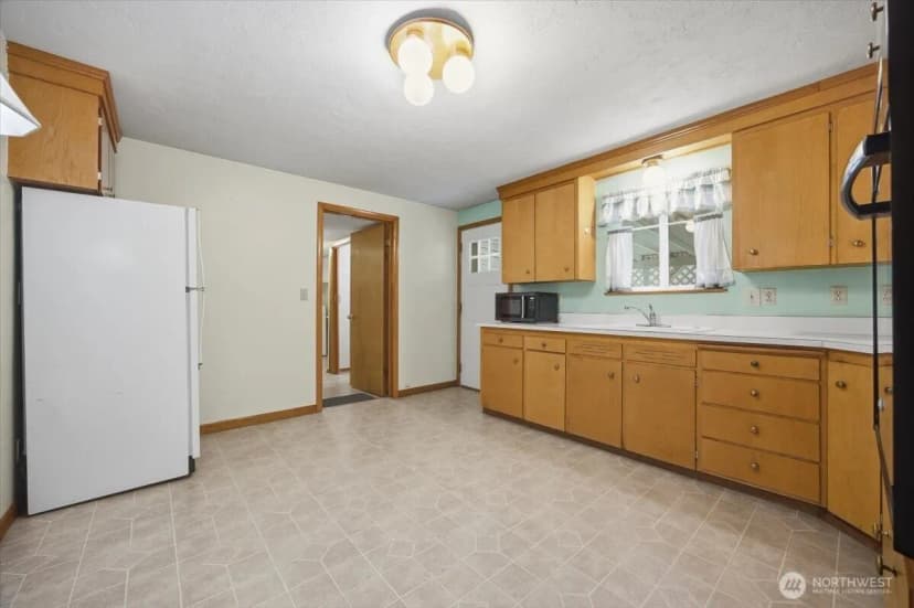 Property photo for 605 W 13th Avenue, Kennewick photo 16