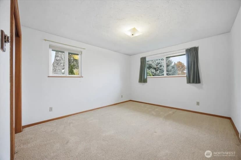 Property photo for 605 W 13th Avenue, Kennewick photo 9