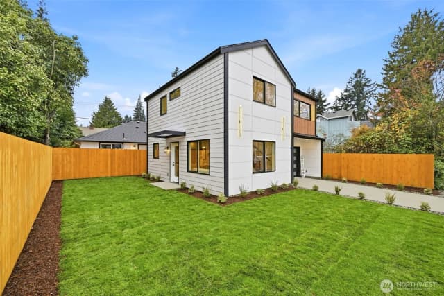 Property photo for 14323 Wayne Place N, Seattle