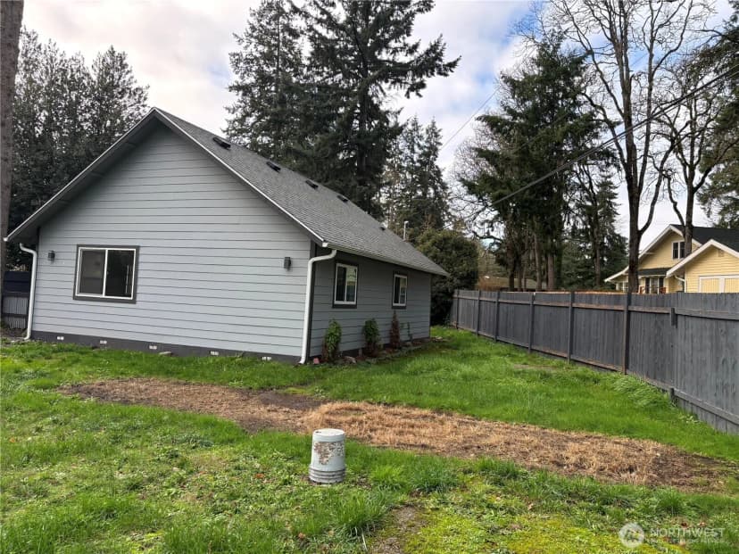 Property photo for 15201 13th Avenue S, Spanaway photo 23