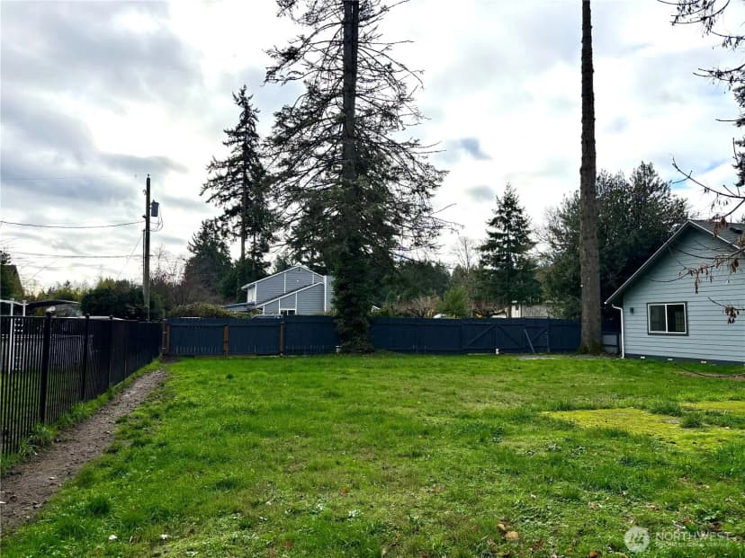 Property photo for 15201 13th Avenue S, Spanaway photo 19