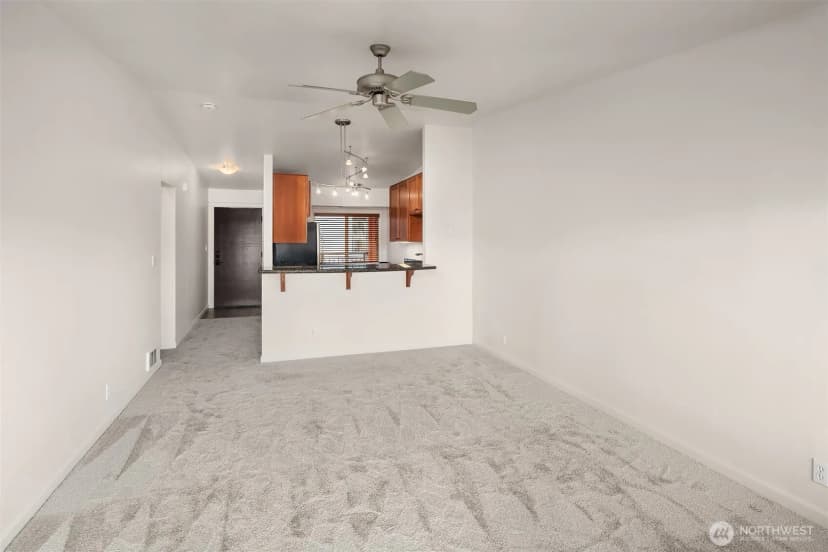 Property photo for 130 105th Avenue Se #c-314, Bellevue photo 13
