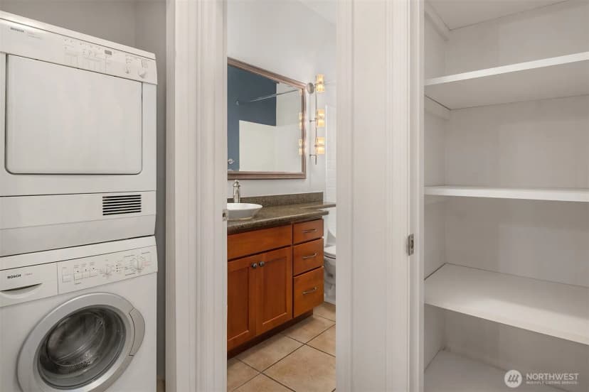 Property photo for 130 105th Avenue Se #c-314, Bellevue photo 22