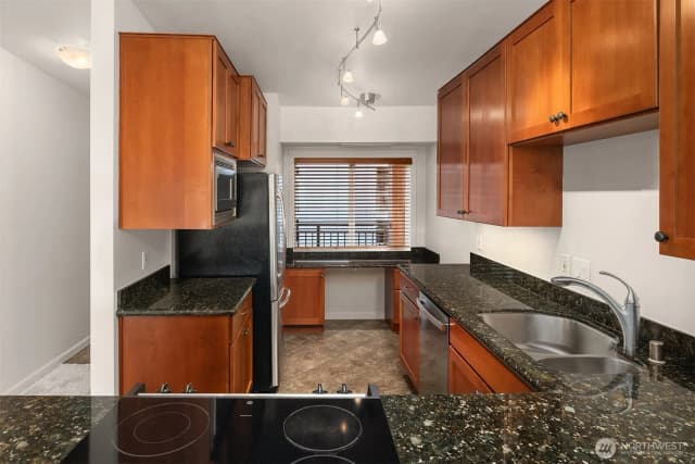 Property photo for 130 105th Avenue Se #c-314, Bellevue photo 5