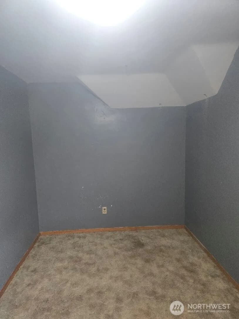 Property photo for 307 E 3rd Avenue, Odessa photo 23