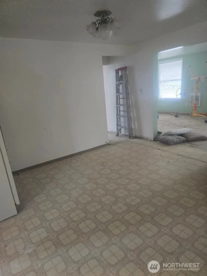 Property photo for 307 E 3rd Avenue, Odessa photo 6