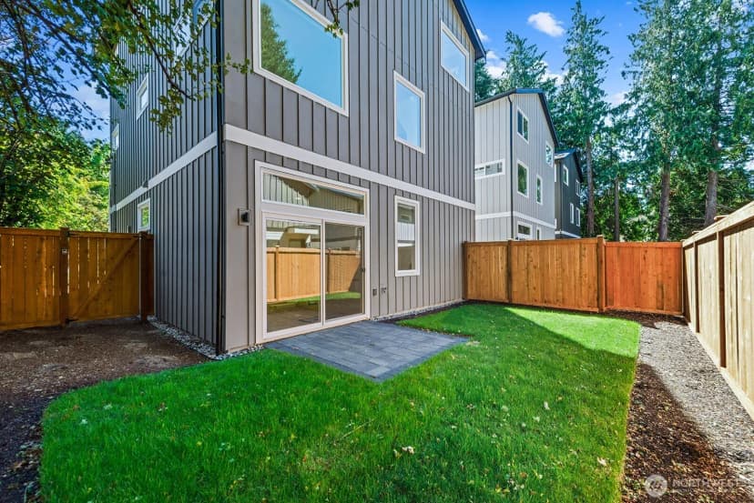 Property photo for 9019 Dibble Avenue Nw, Seattle photo 3