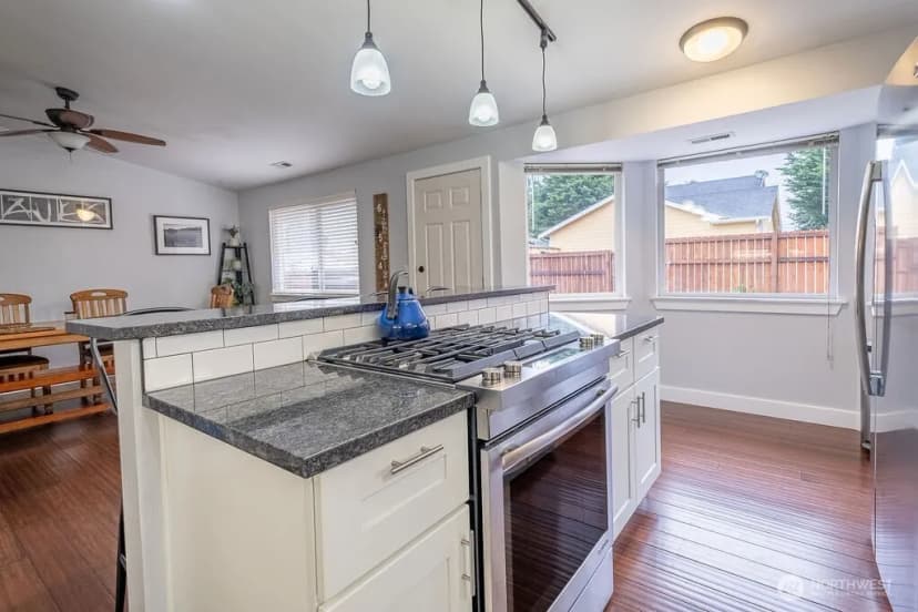 Property photo for 2302 13th Street, Anacortes photo 11