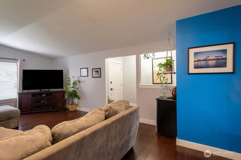 Property photo for 2302 13th Street, Anacortes photo 6