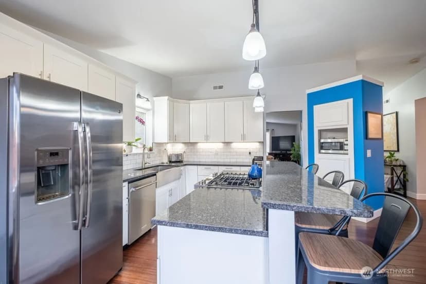 Property photo for 2302 13th Street, Anacortes photo 12