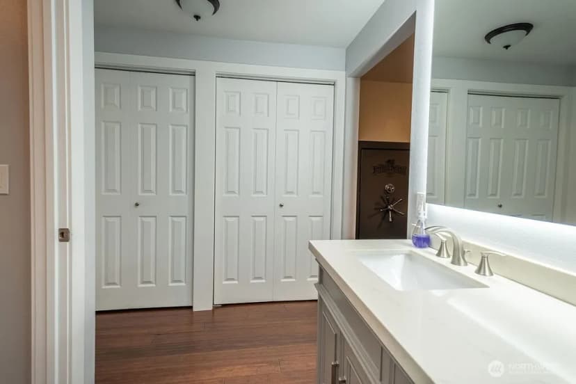 Property photo for 2302 13th Street, Anacortes photo 19