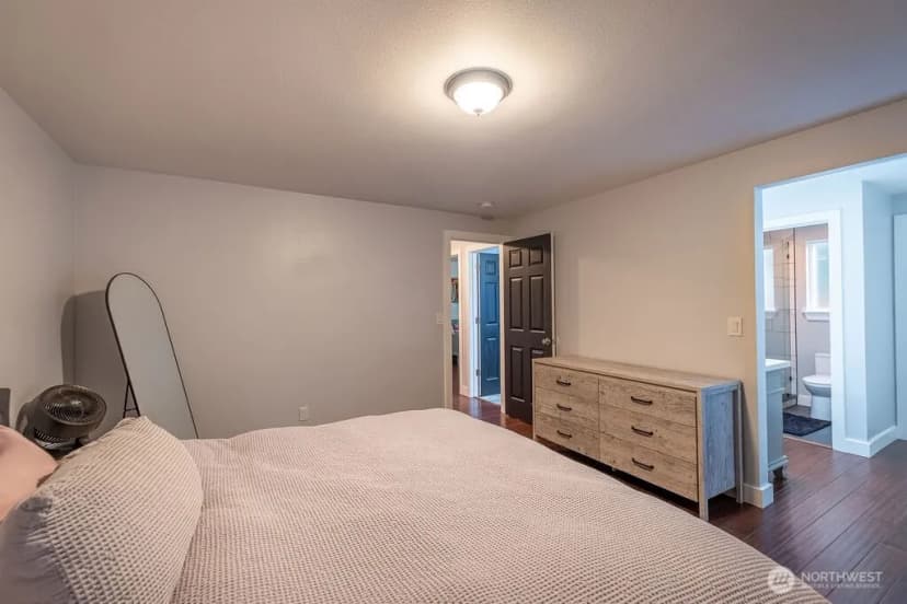 Property photo for 2302 13th Street, Anacortes photo 16