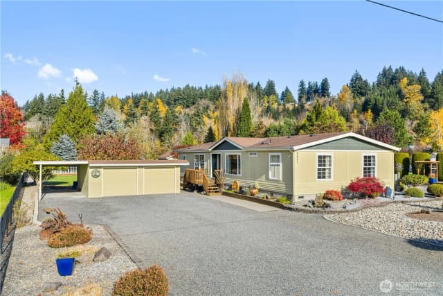 Property photo for 9821 Dechaux Road E, Edgewood