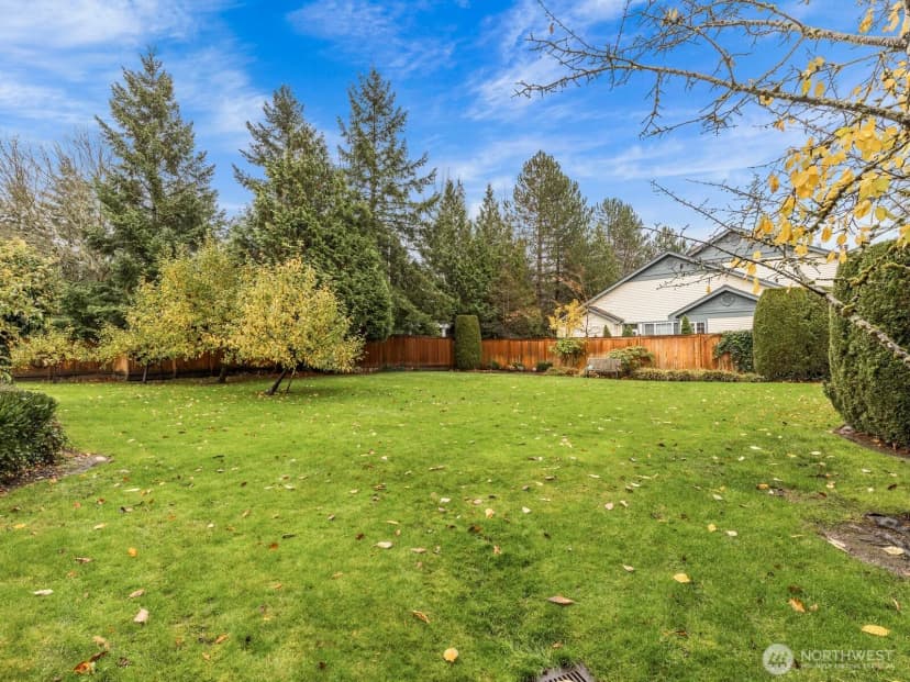 Property photo for 4612 Ne 6th Place, Renton photo 28