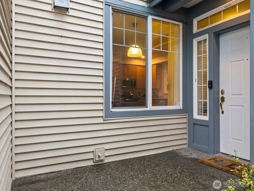 Property photo for 4612 Ne 6th Place, Renton photo 2