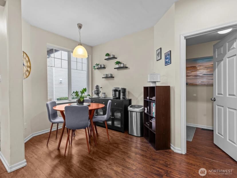 Property photo for 4612 Ne 6th Place, Renton photo 8