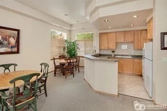 Property photo for 4612 Ne 6th Place, Renton photo 34