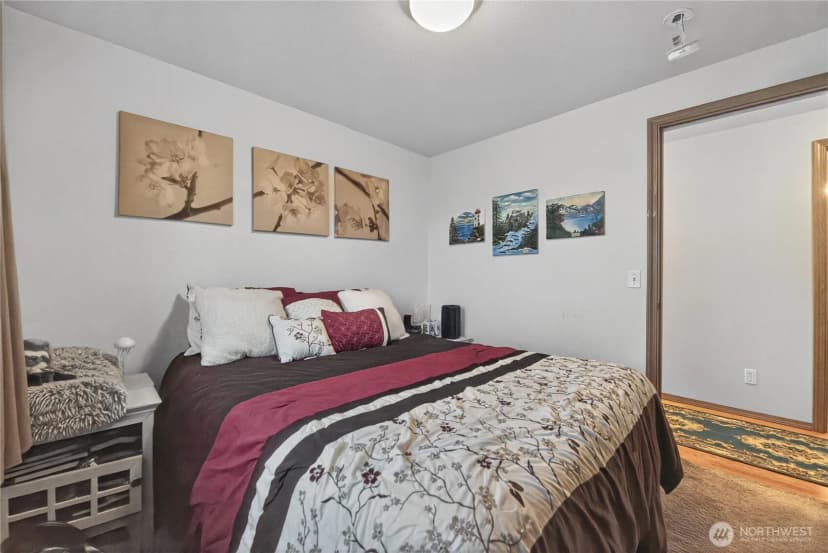 Property photo for 214 Cedar Street E, Roy photo 13