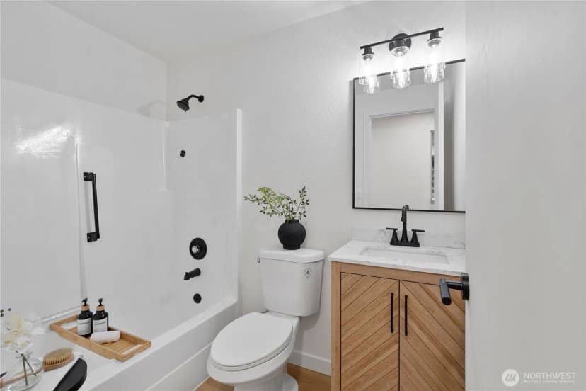 Property photo for 210 97th Place Se, Everett photo 19