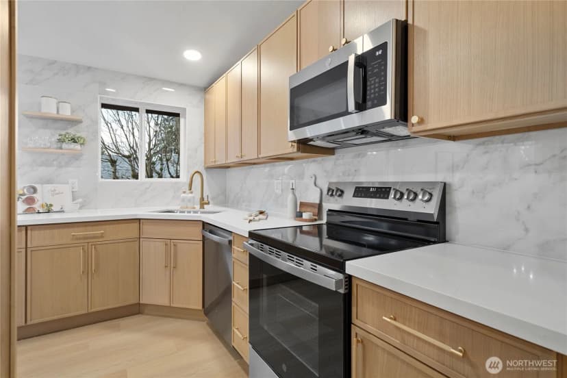 Property photo for 210 97th Place Se, Everett photo 15