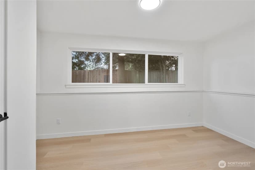Property photo for 210 97th Place Se, Everett photo 34