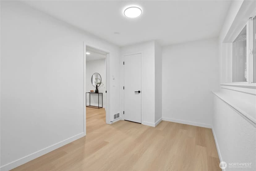 Property photo for 210 97th Place Se, Everett photo 33