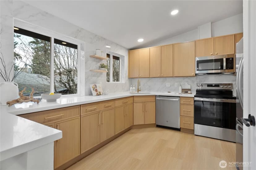 Property photo for 210 97th Place Se, Everett photo 13