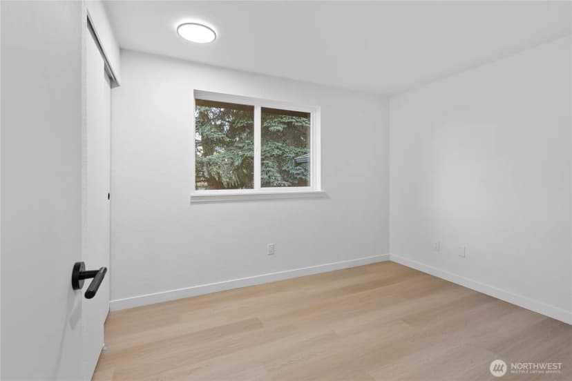 Property photo for 210 97th Place Se, Everett photo 20