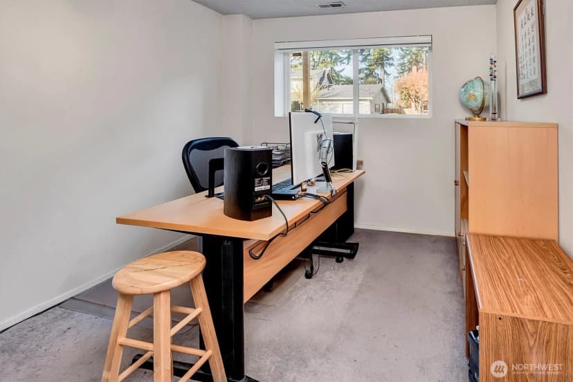 Property photo for 15035 Ne 16th Street, Bellevue photo 23