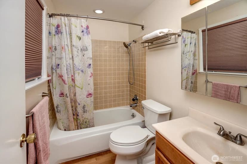 Property photo for 15035 Ne 16th Street, Bellevue photo 15