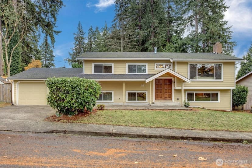 Property photo for 15035 Ne 16th Street, Bellevue