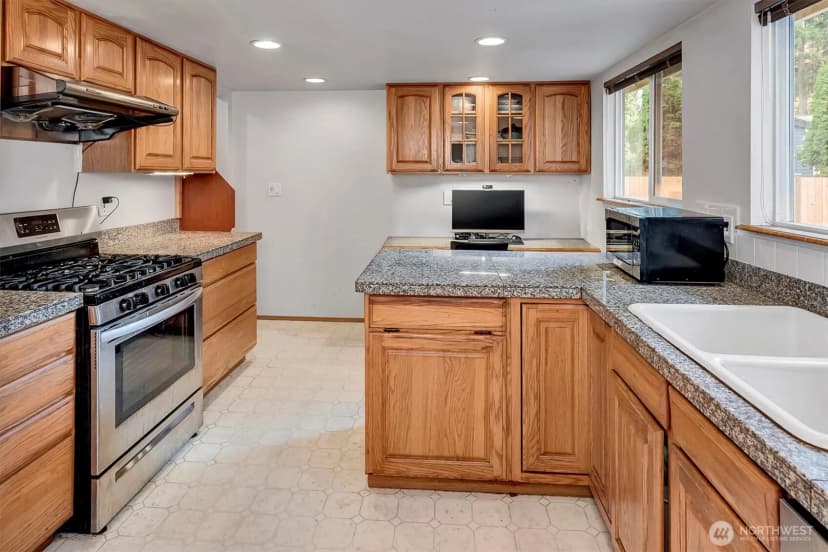 Property photo for 15035 Ne 16th Street, Bellevue photo 11