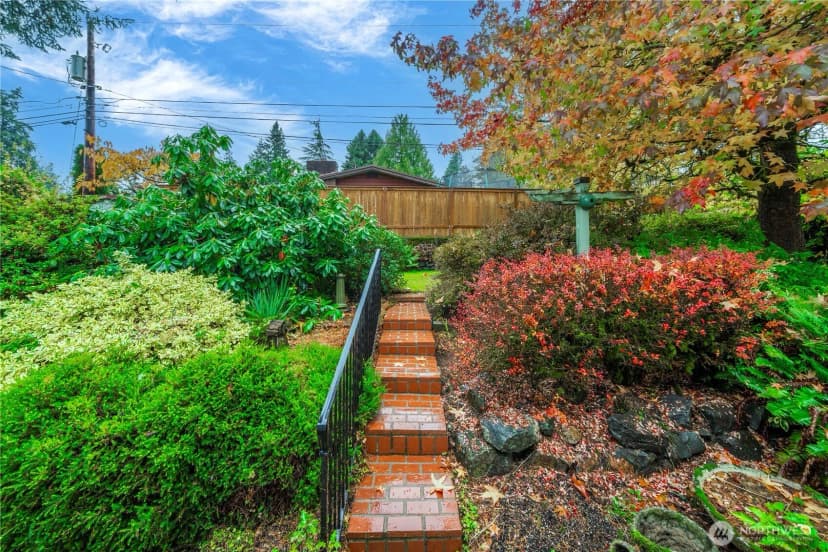 Property photo for 914 Alameda Ave, Fircrest photo 36