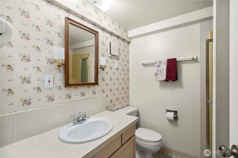 Property photo for 914 Alameda Ave, Fircrest photo 32