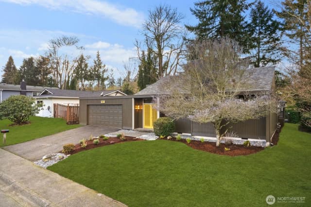 Property photo for 5011 120th Avenue Se, Bellevue photo 2