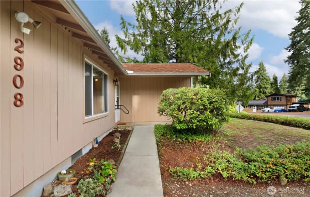 Property photo for 2908 Greenwood Court S, Puyallup photo 2