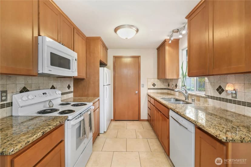 Property photo for 2908 Greenwood Court S, Puyallup photo 7