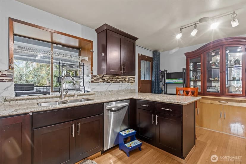 Property photo for 4327 S 253rd Street, Kent photo 9