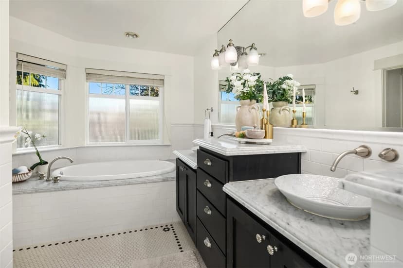 Property photo for 1206 E Republican Street, Seattle photo 12