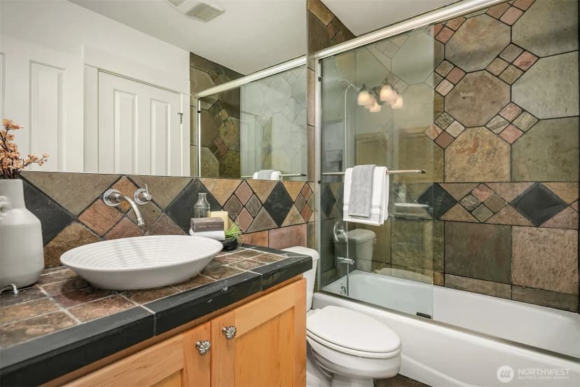 Property photo for 1206 E Republican Street, Seattle photo 16