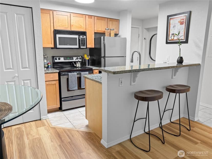 Property photo for 300 10th Avenue ##b-105, Seattle photo 16