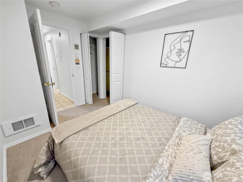 Property photo for 300 10th Avenue ##b-105, Seattle photo 12