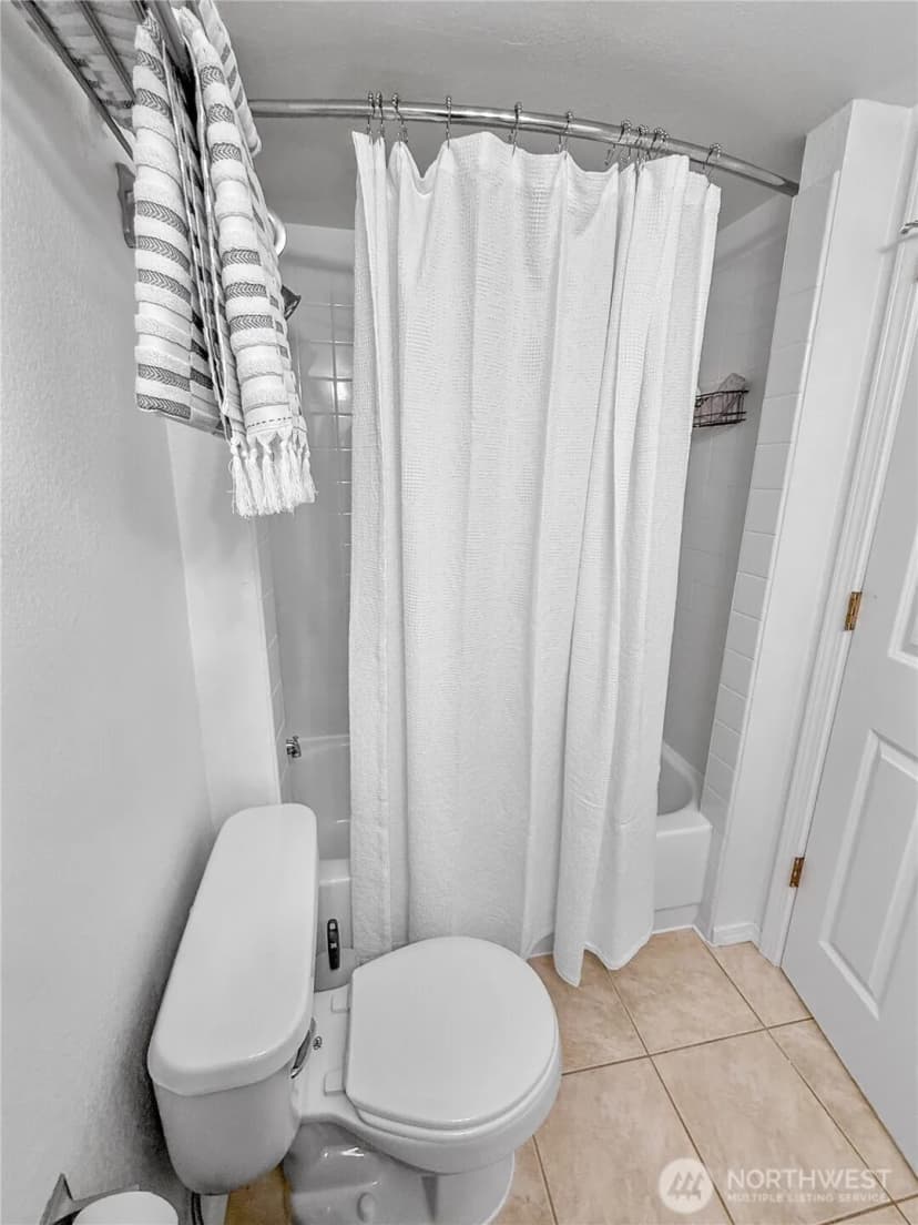 Property photo for 300 10th Avenue ##b-105, Seattle photo 9