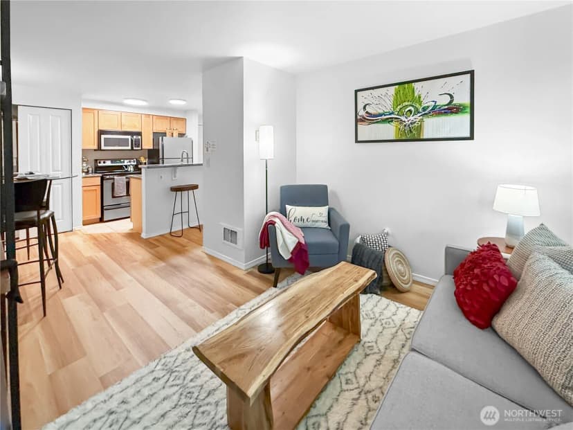 Property photo for 300 10th Avenue ##b-105, Seattle photo 21