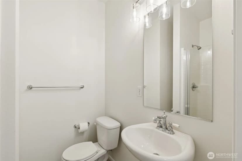 Property photo for 861 5th Place Ne, Issaquah photo 12