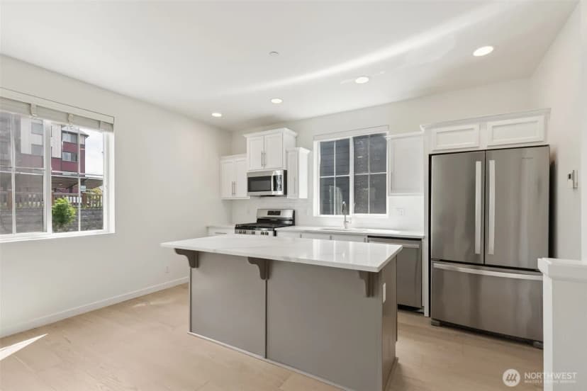Property photo for 861 5th Place Ne, Issaquah photo 16