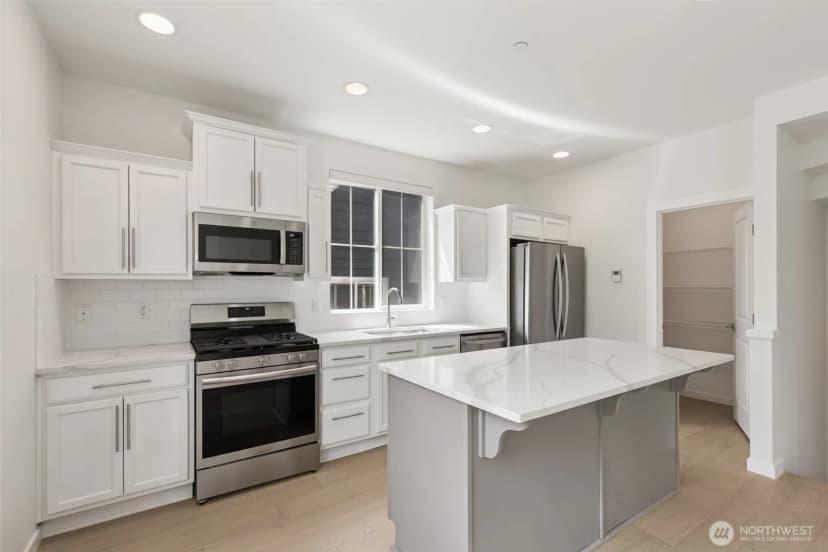 Property photo for 861 5th Place Ne, Issaquah photo 14