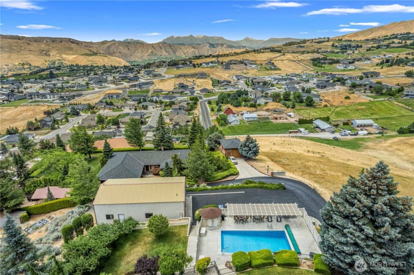 Property photo for 3822 School Street, Wenatchee photo 3